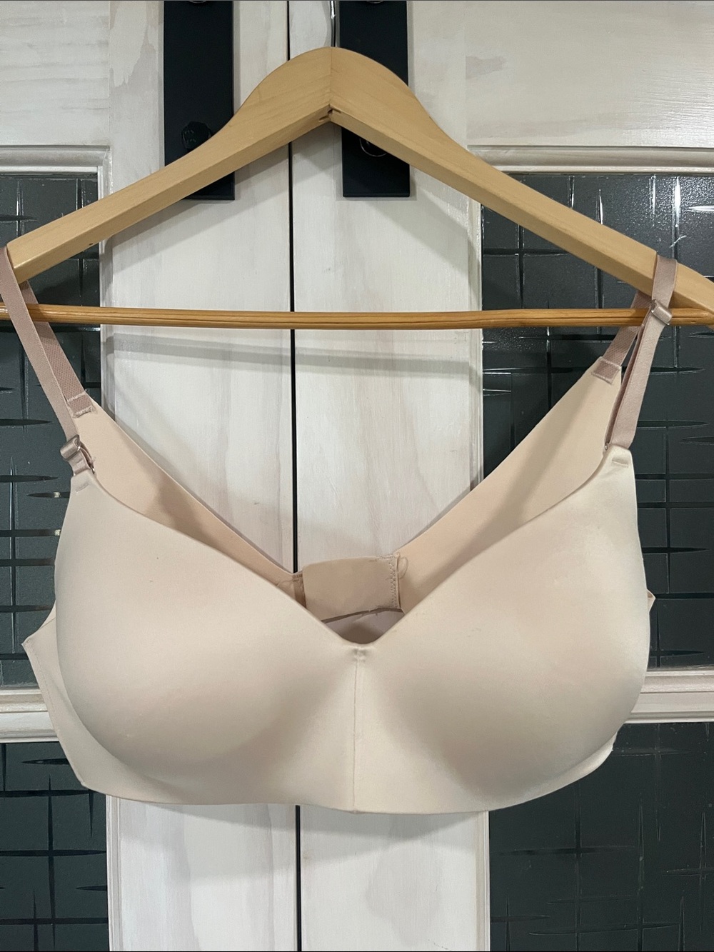 Soma vanishing back wireless bra